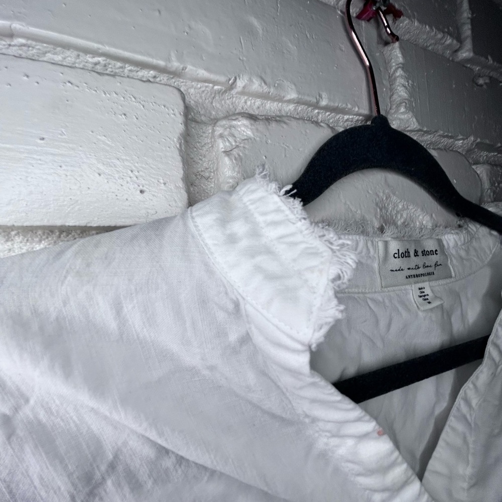 White Textured XS Anthropologie White Button Up